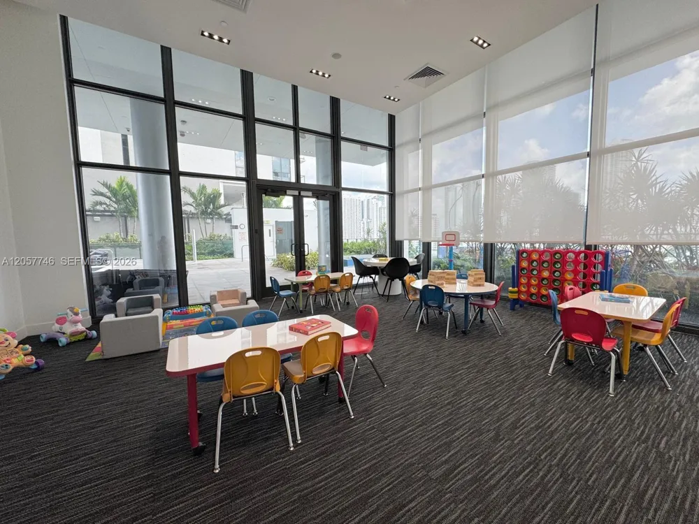1600 NE 1st Ave #2611 Miami, FL 33132