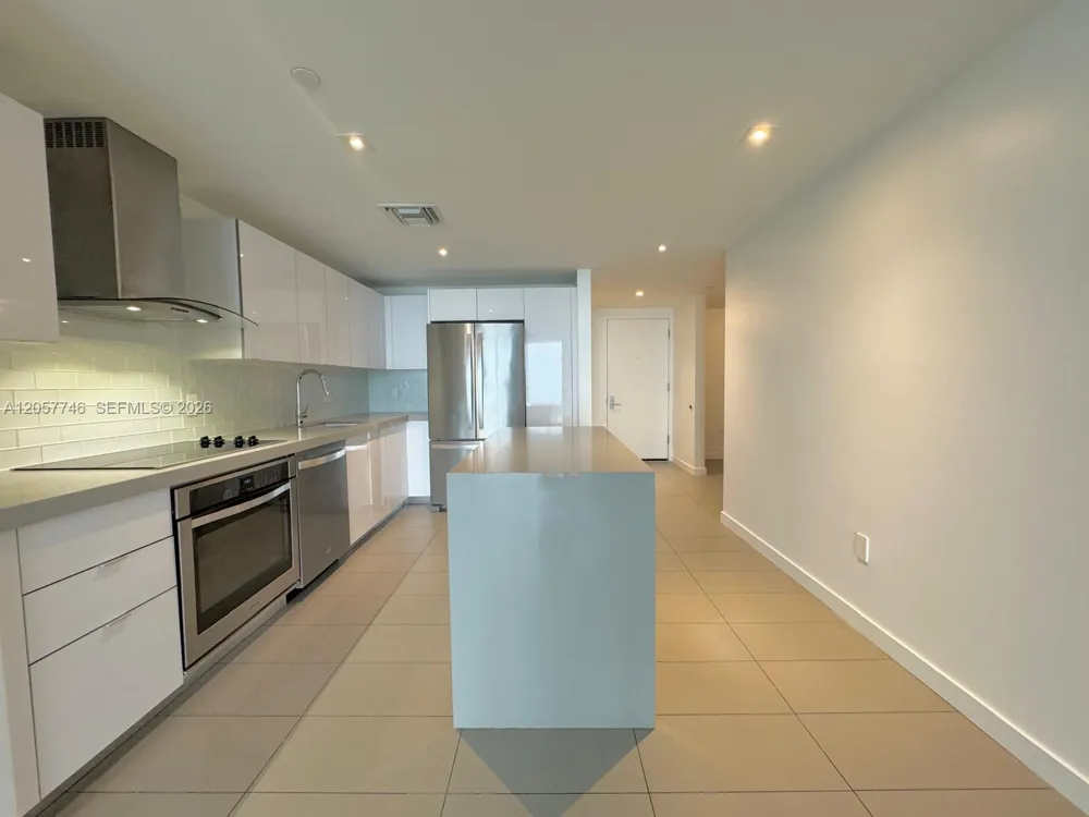 1600 NE 1st Ave #2611 Miami, FL 33132