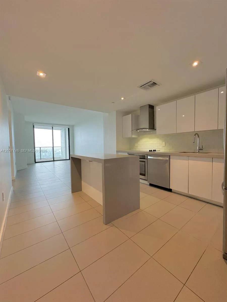 1600 NE 1st Ave #2611 Miami, FL 33132