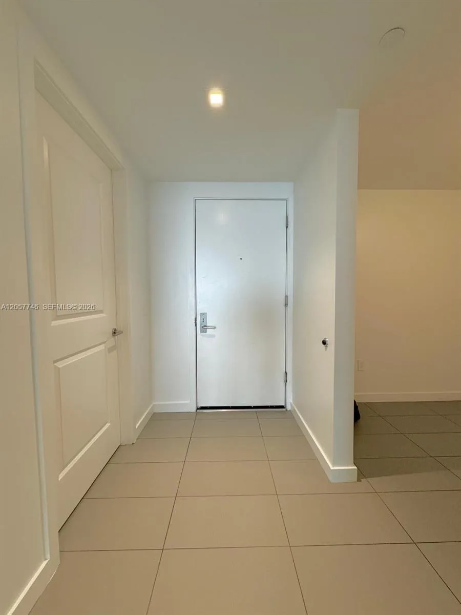 1600 NE 1st Ave #2611 Miami, FL 33132