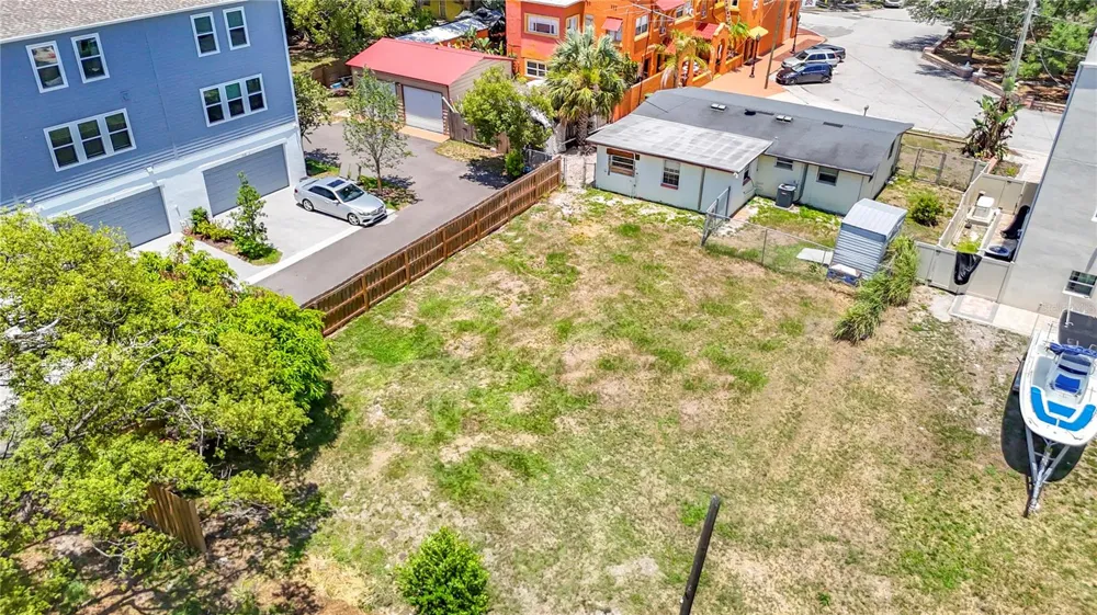 2304 HIGHLAND AVENUE Tampa, FL 33602