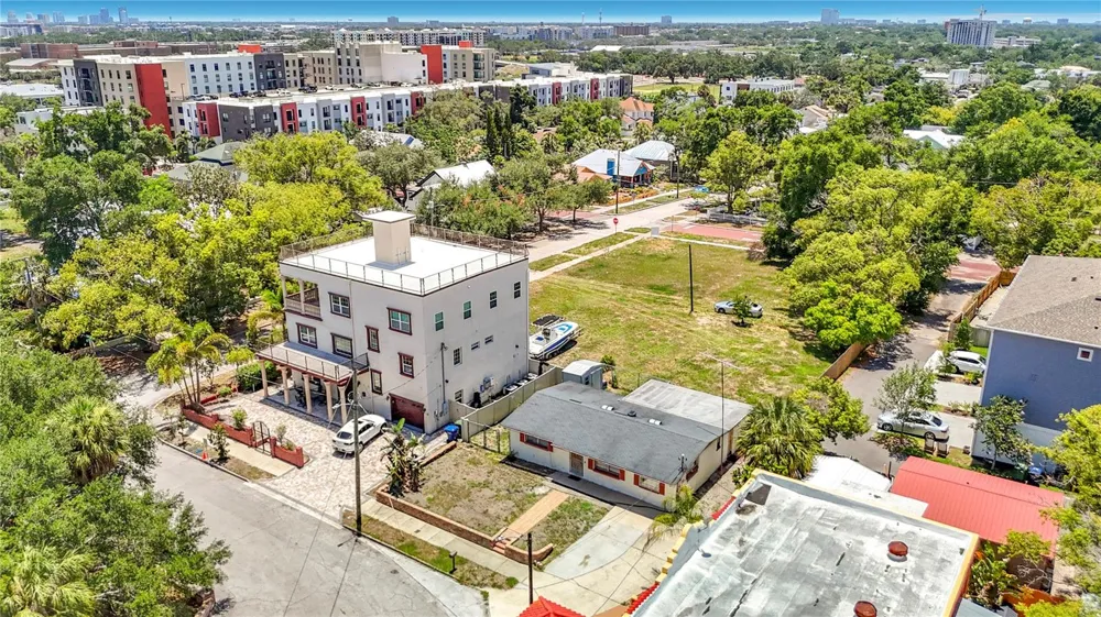 2304 HIGHLAND AVENUE Tampa, FL 33602