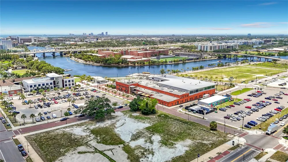 2304 HIGHLAND AVENUE Tampa, FL 33602