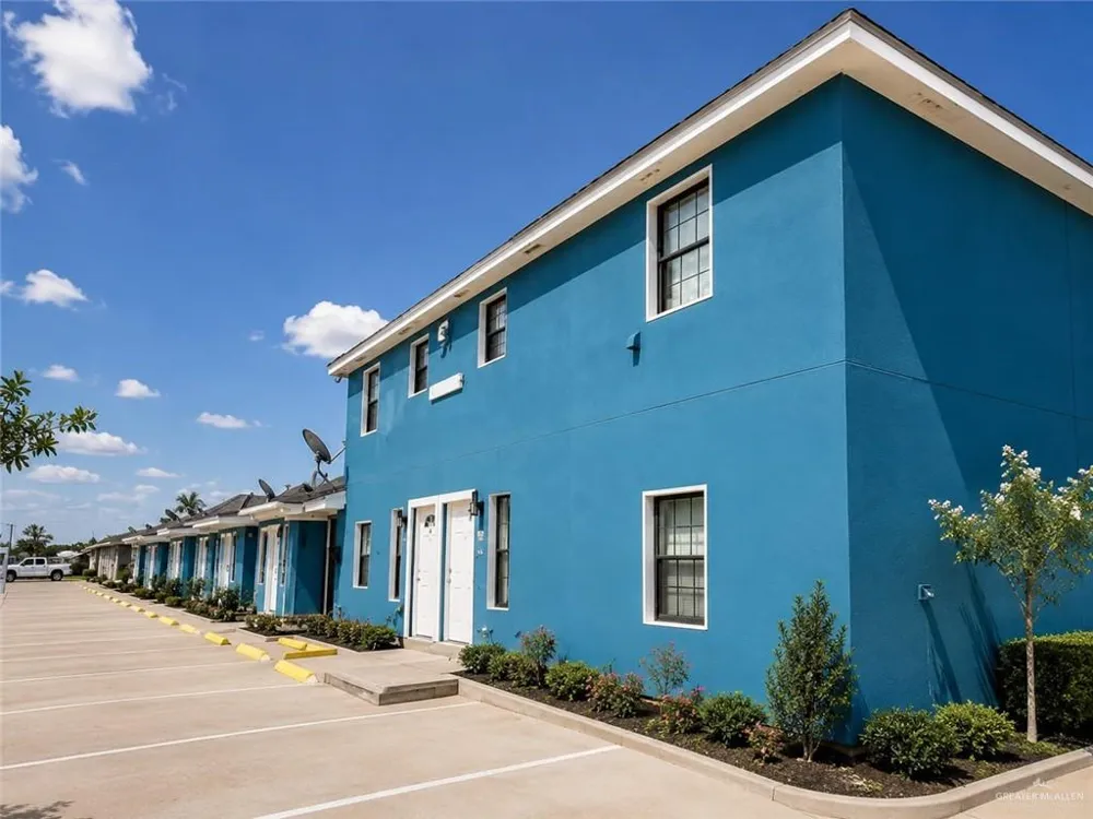 624 W Santa Rosa Avenue Edcouch, TX 78538