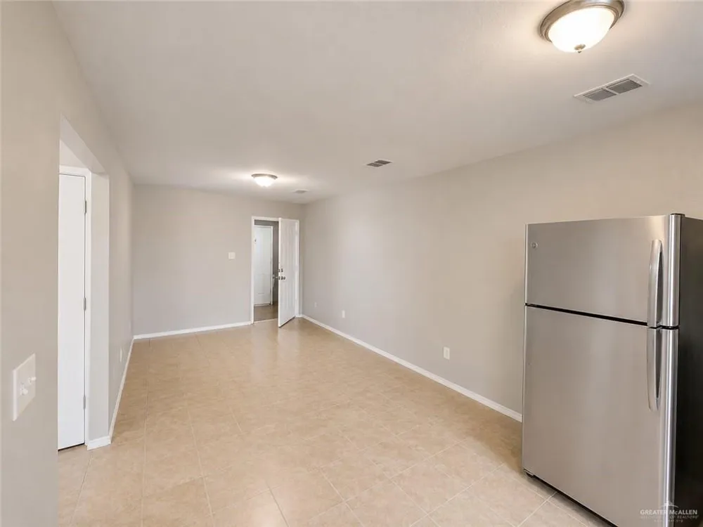 624 W Santa Rosa Avenue Edcouch, TX 78538