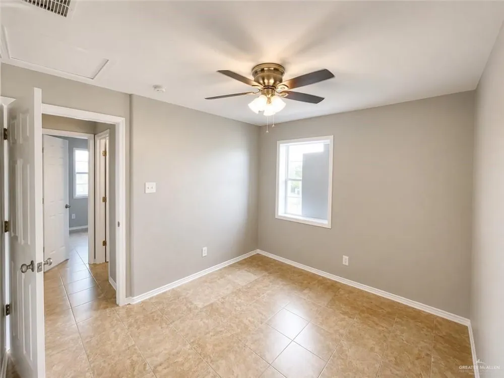 624 W Santa Rosa Avenue Edcouch, TX 78538