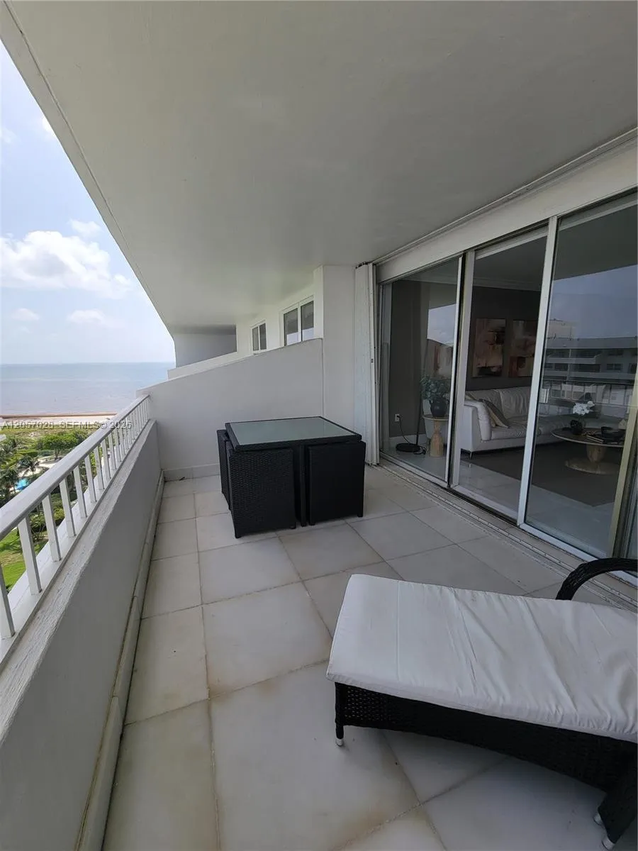 199 Ocean Lane Dr #1206 Key Biscayne, FL 33149