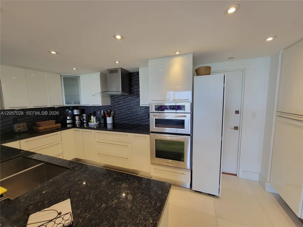 199 Ocean Lane Dr #1206 Key Biscayne, FL 33149