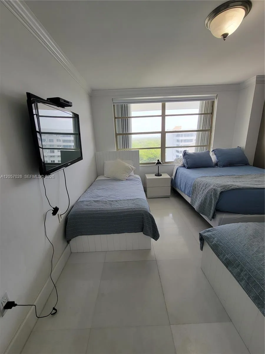 199 Ocean Lane Dr #1206 Key Biscayne, FL 33149