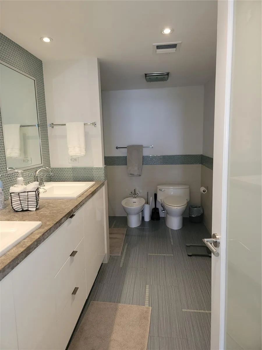 199 Ocean Lane Dr #1206 Key Biscayne, FL 33149