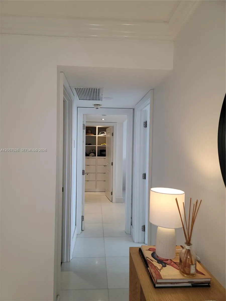 199 Ocean Lane Dr #1206 Key Biscayne, FL 33149