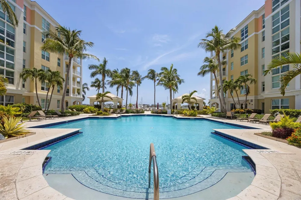 804 E WINDWARD WAY #621 Lantana, FL 33462