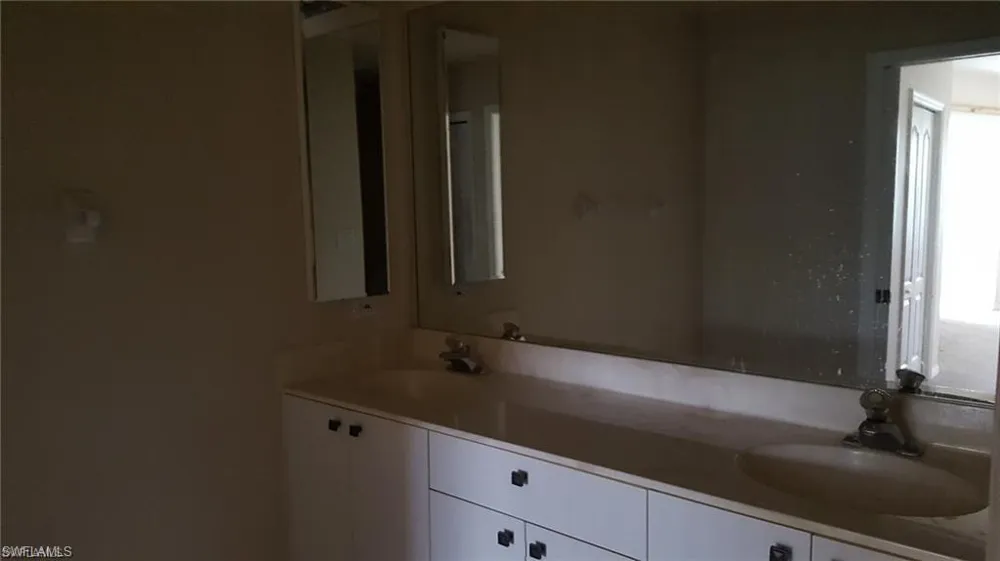 13831 Eagle Ridge Lakes Drive #102 Fort Myers, FL 33912