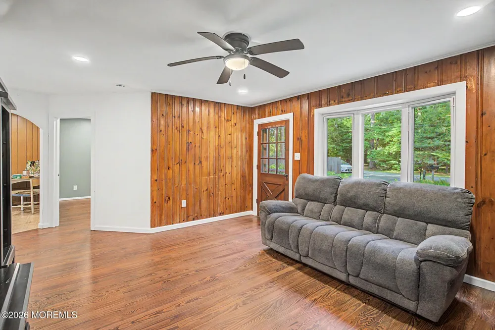 26 Frenchs Lane Tuckerton, NJ 08087
