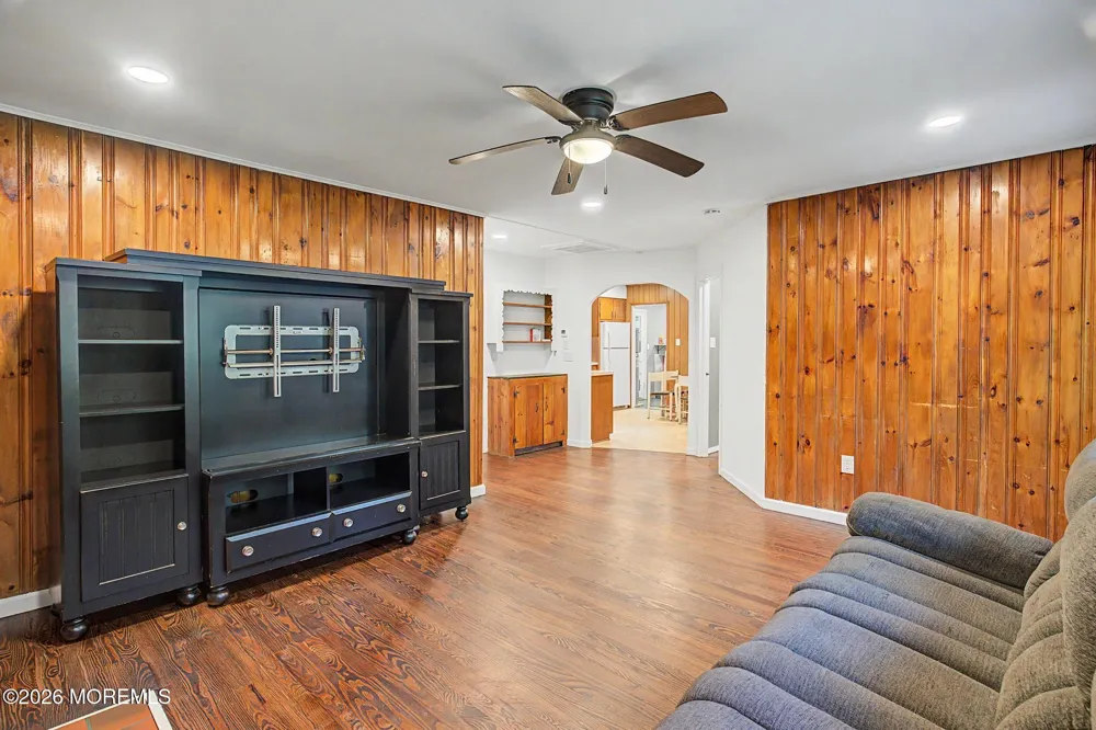26 Frenchs Lane Tuckerton, NJ 08087