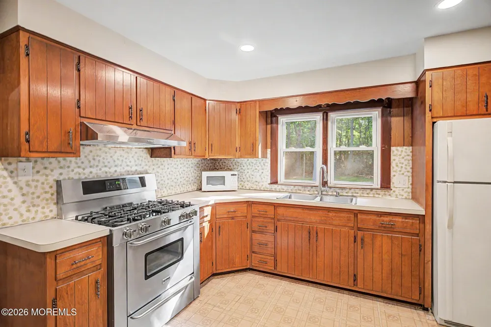26 Frenchs Lane Tuckerton, NJ 08087