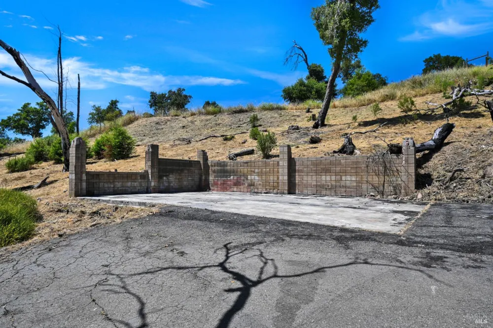 1400 Michele Lane Santa Rosa, CA 95404