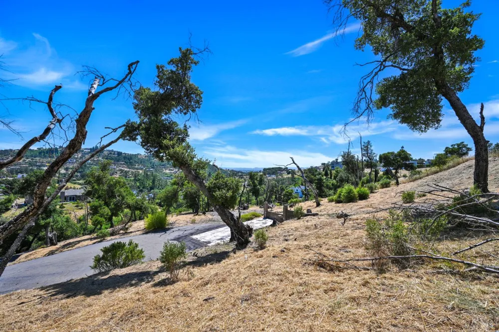 1400 Michele Lane Santa Rosa, CA 95404