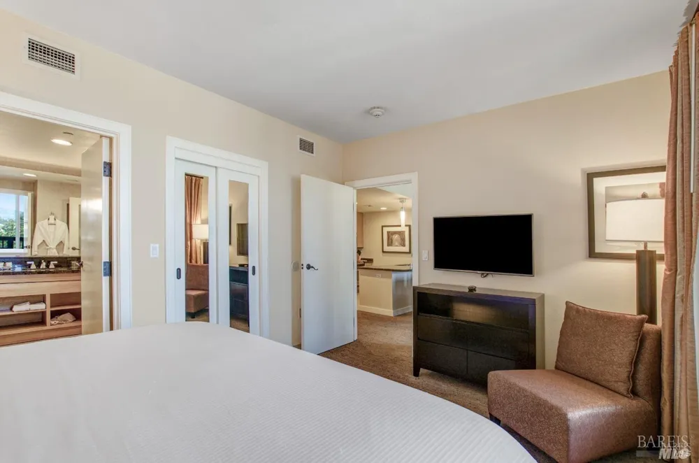 1314 Mckinstry Street ##2083 Napa, CA 94559