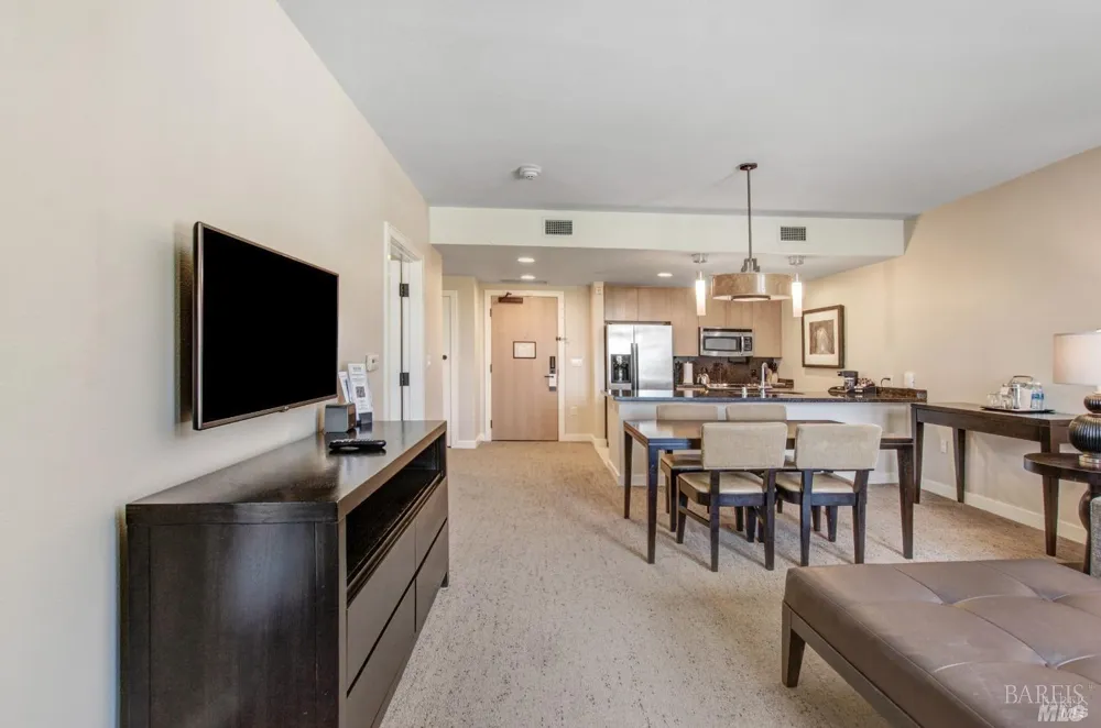 1314 Mckinstry Street ##2083 Napa, CA 94559