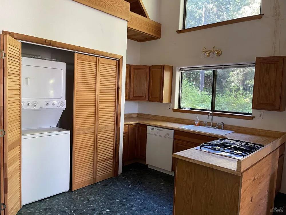 35905 Hauser Bridge Road ##J Cazadero, CA 95421