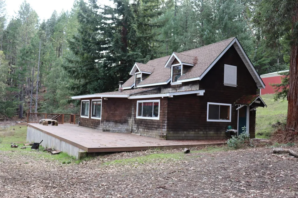 7020 Hearst Road Willits, CA 95490