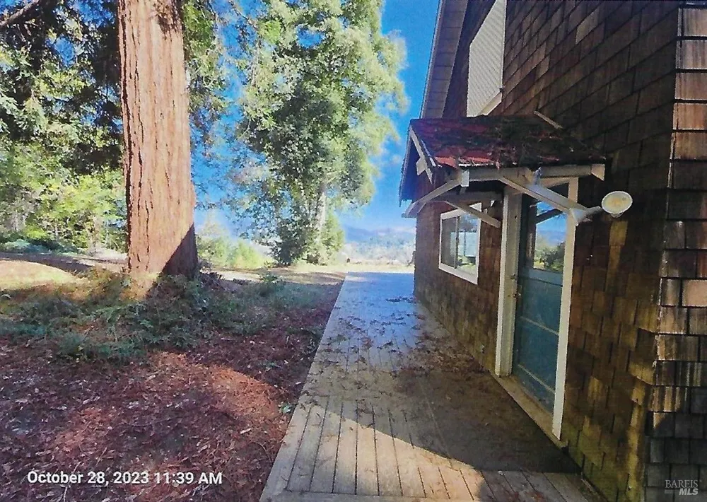 7020 Hearst Road Willits, CA 95490