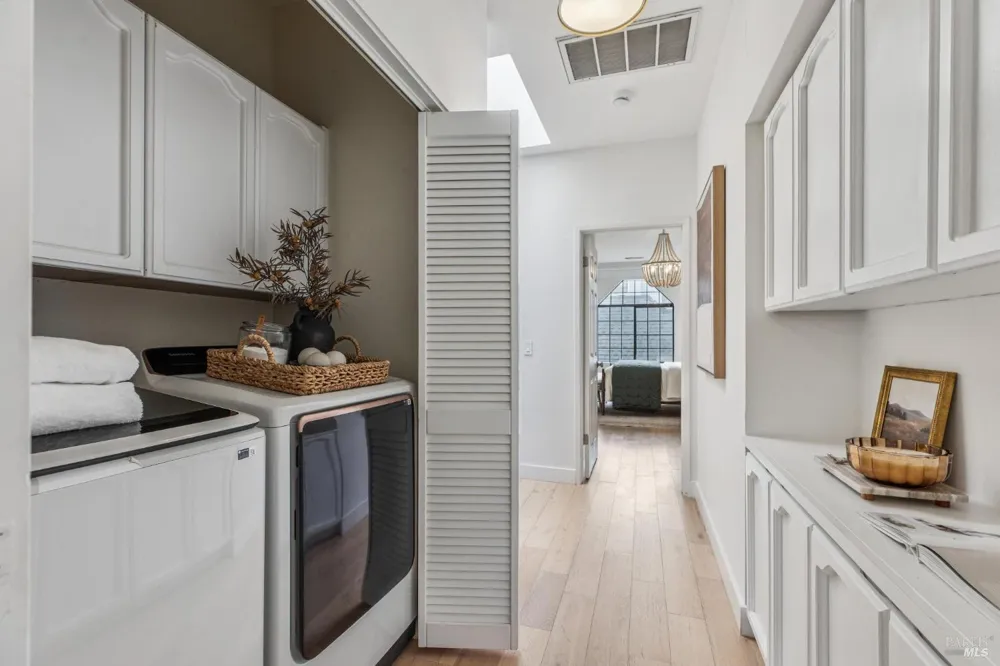 93 Ashford Avenue Mill Valley, CA 94941