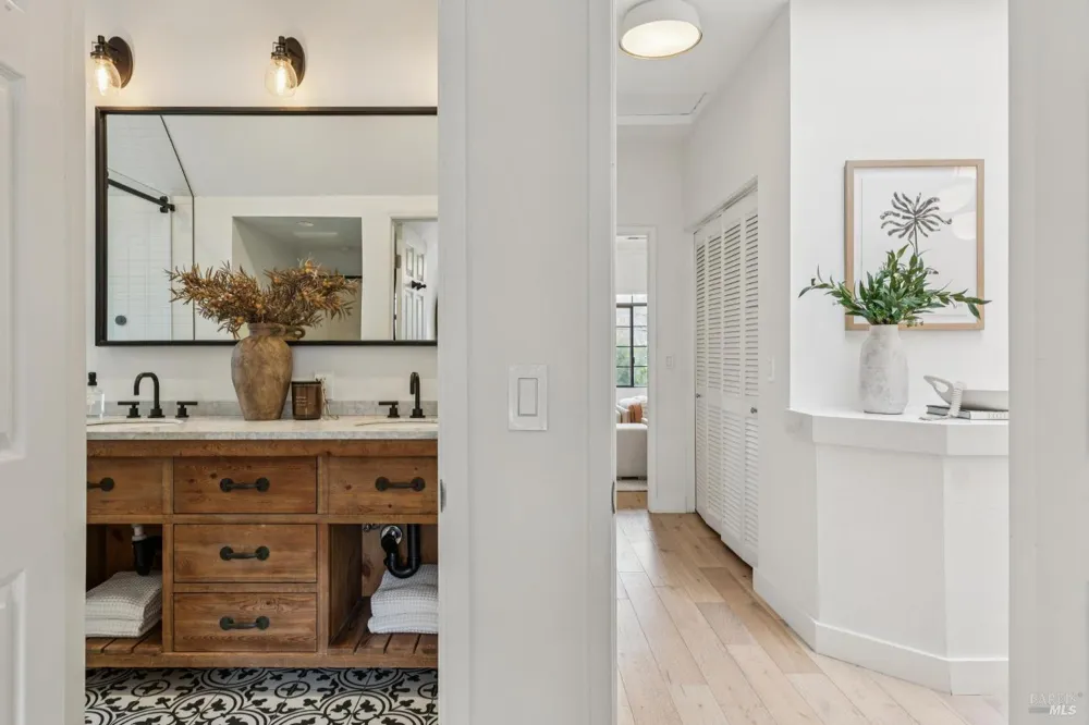 93 Ashford Avenue Mill Valley, CA 94941