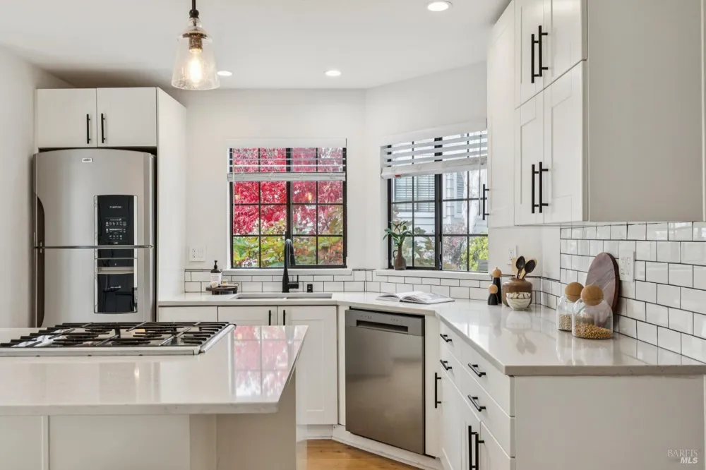 93 Ashford Avenue Mill Valley, CA 94941