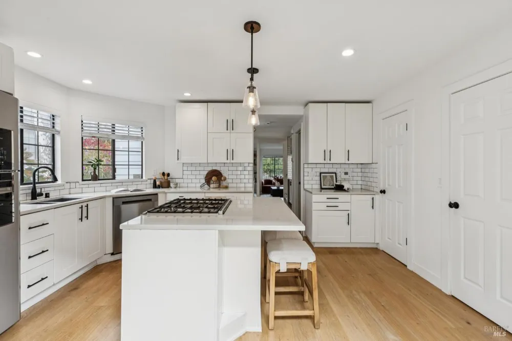 93 Ashford Avenue Mill Valley, CA 94941