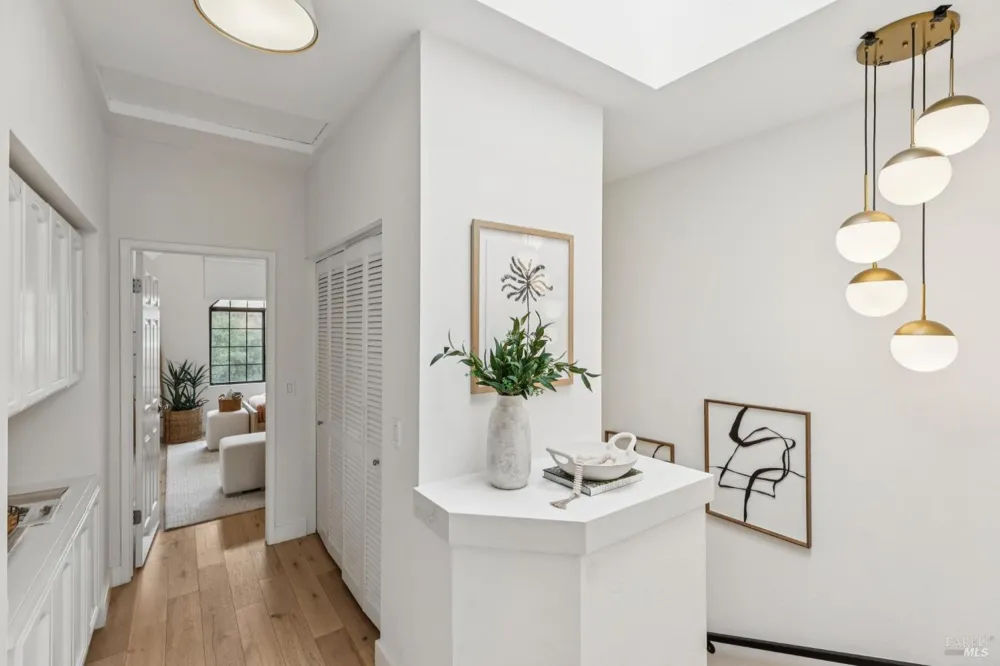 93 Ashford Avenue Mill Valley, CA 94941