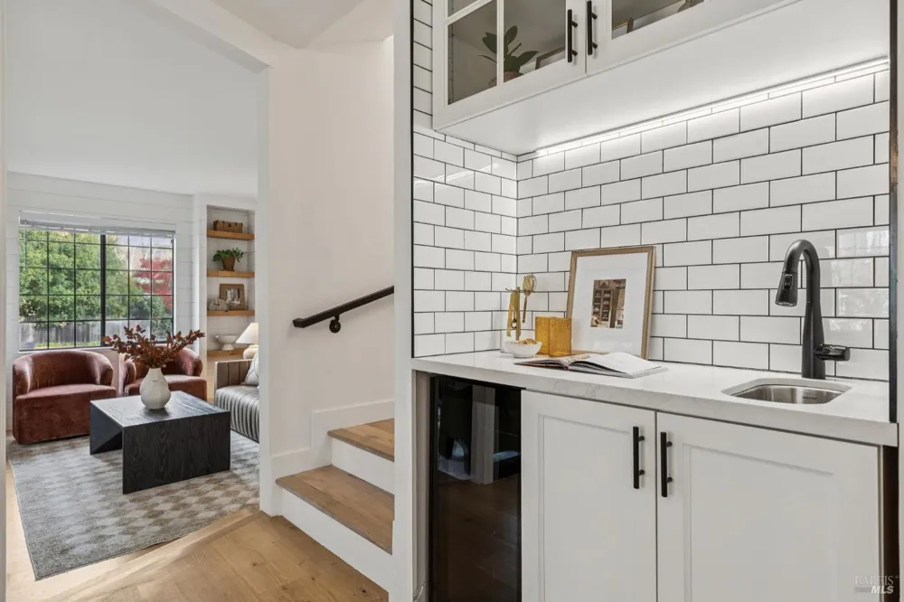 93 Ashford Avenue Mill Valley, CA 94941
