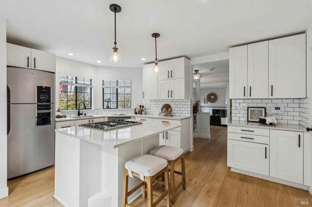 93 Ashford Avenue Mill Valley, CA 94941