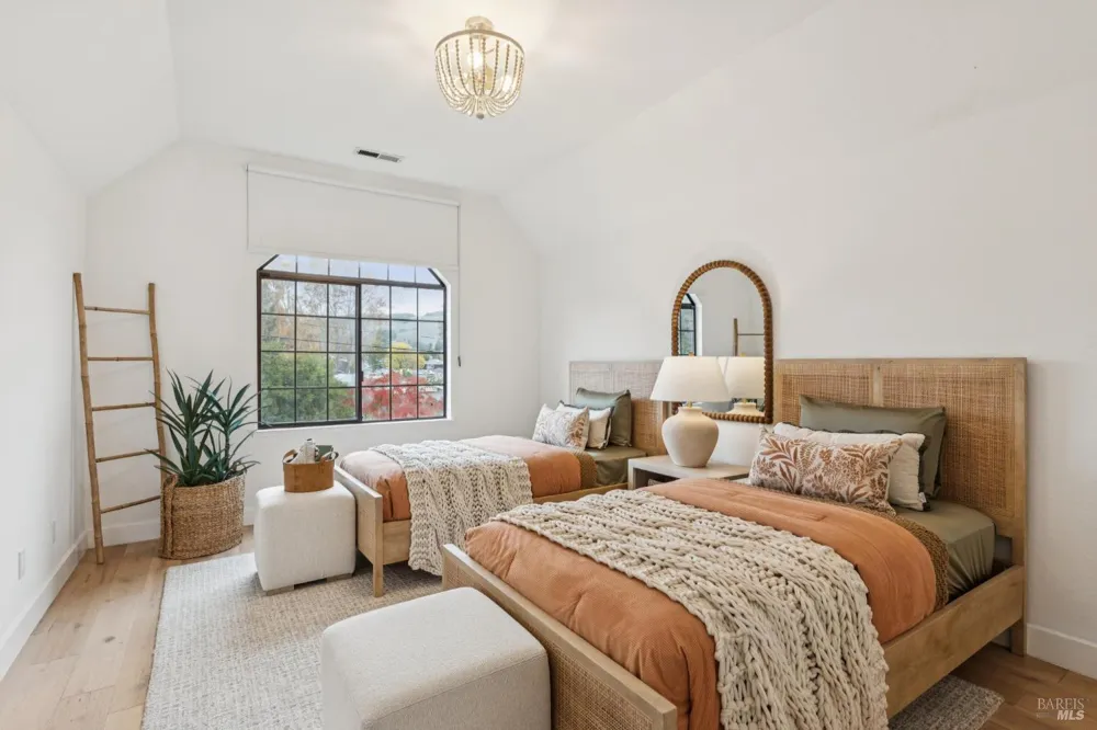 93 Ashford Avenue Mill Valley, CA 94941