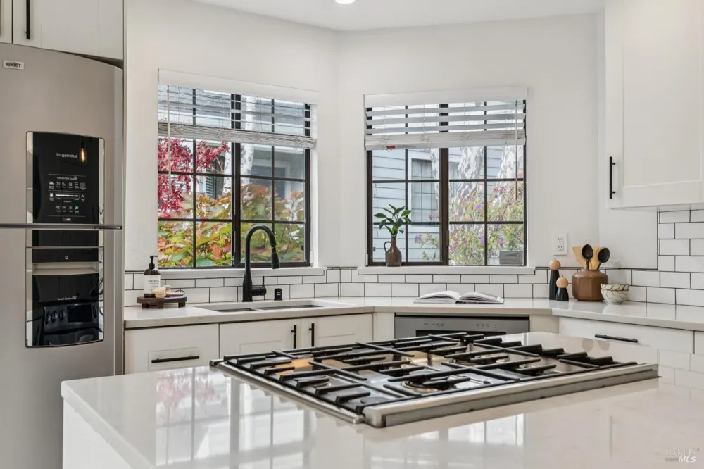 93 Ashford Avenue Mill Valley, CA 94941