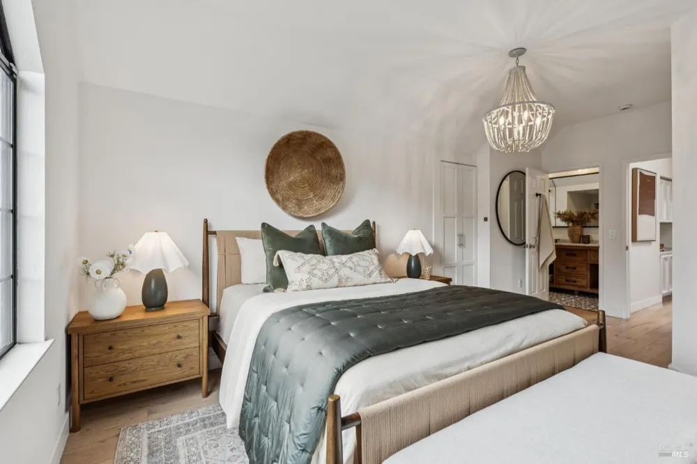93 Ashford Avenue Mill Valley, CA 94941