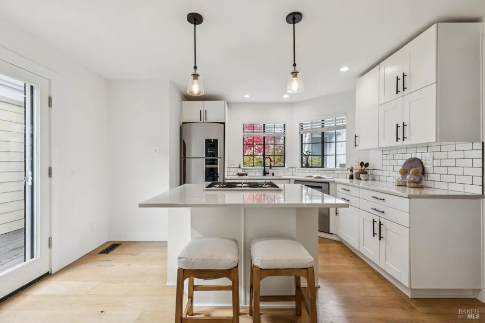 93 Ashford Avenue Mill Valley, CA 94941