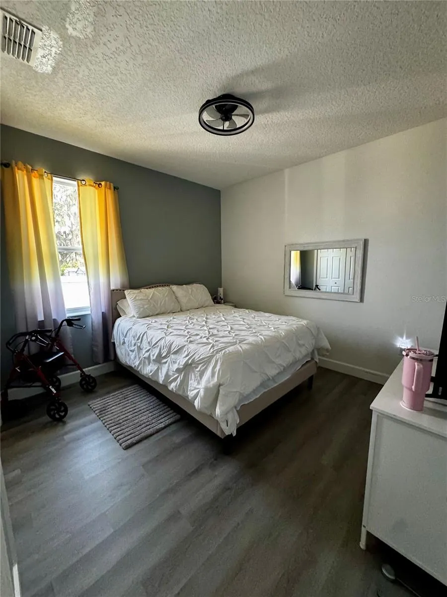 32831 FOREST AVENUE Leesburg, FL 34788