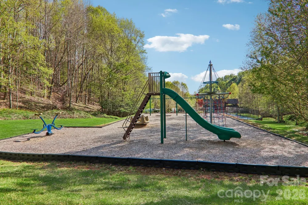 156 Cottage Lane #13 Mars Hill, NC 28754