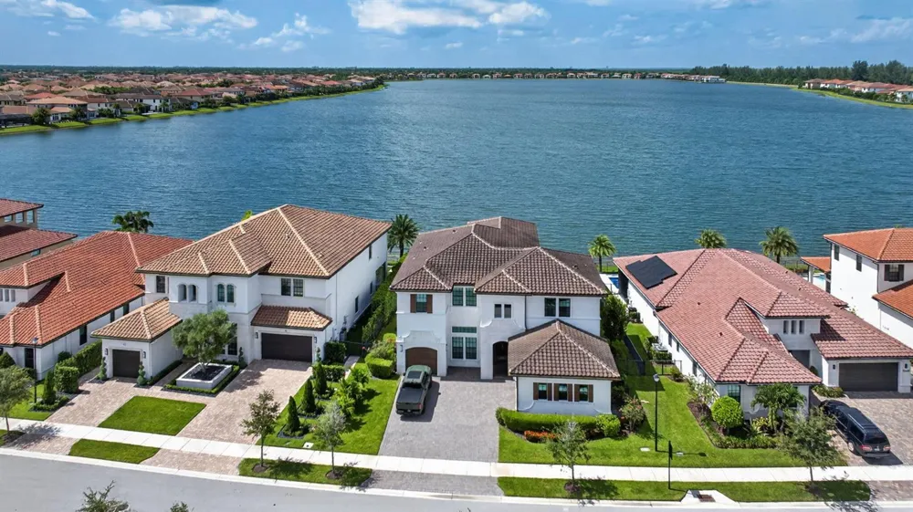 12450 PARKLAND BAY TRAIL Parkland, FL 33076