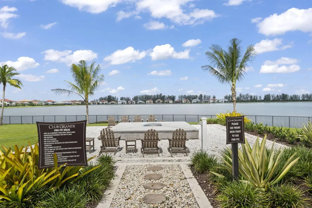 12450 PARKLAND BAY TRAIL Parkland, FL 33076