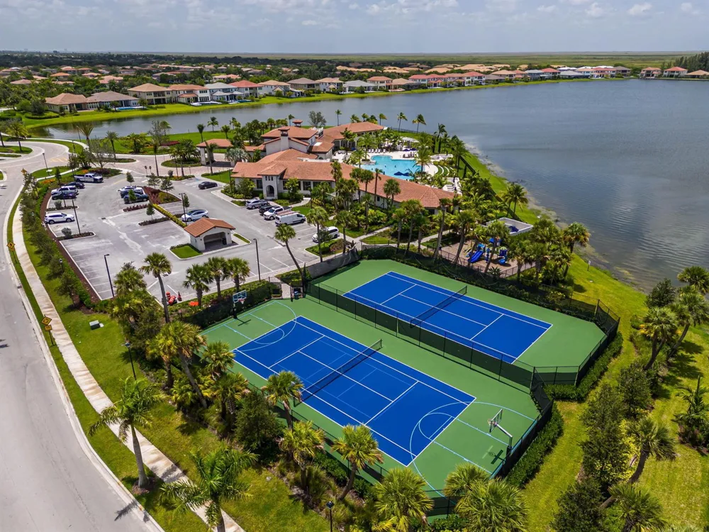 12450 PARKLAND BAY TRAIL Parkland, FL 33076