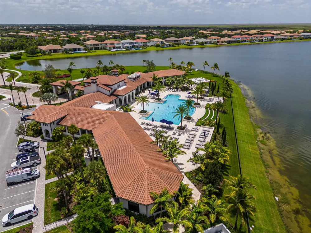 12450 PARKLAND BAY TRAIL Parkland, FL 33076