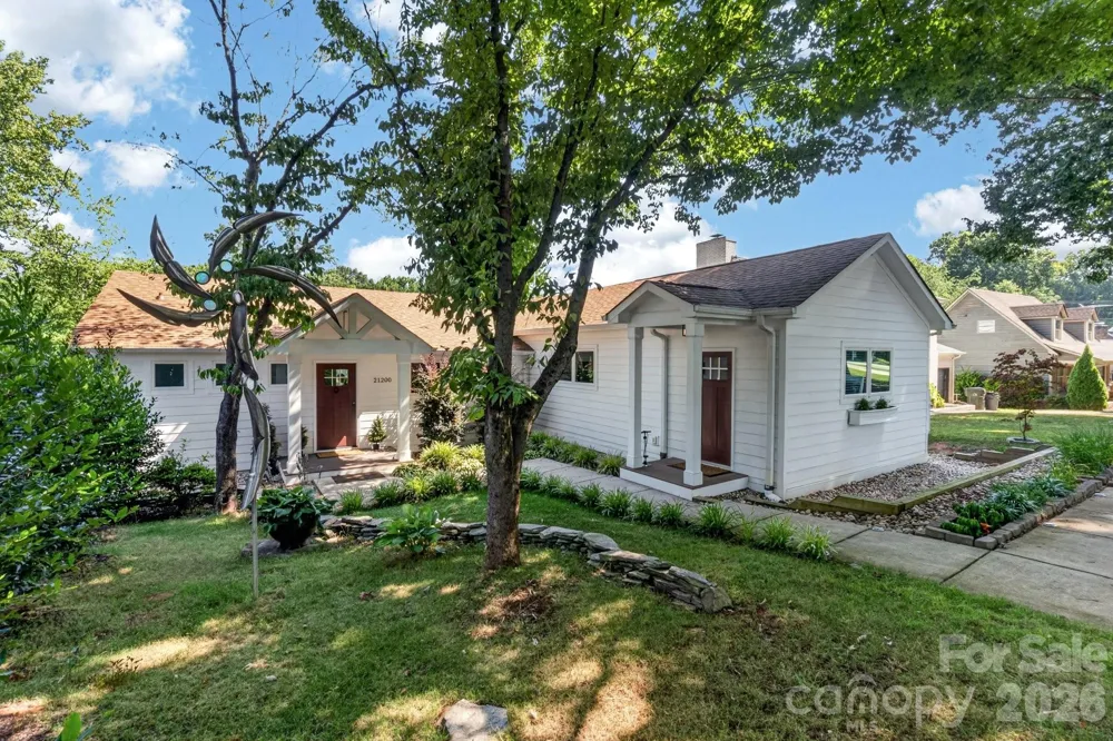 21200 Rio Oro Drive Cornelius, NC 28031