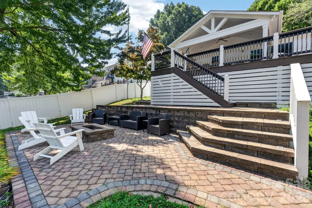 21200 Rio Oro Drive Cornelius, NC 28031