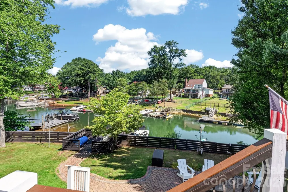 21200 Rio Oro Drive Cornelius, NC 28031