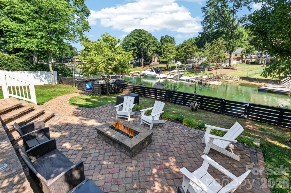 21200 Rio Oro Drive Cornelius, NC 28031