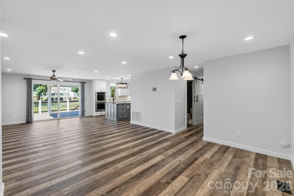 21200 Rio Oro Drive Cornelius, NC 28031