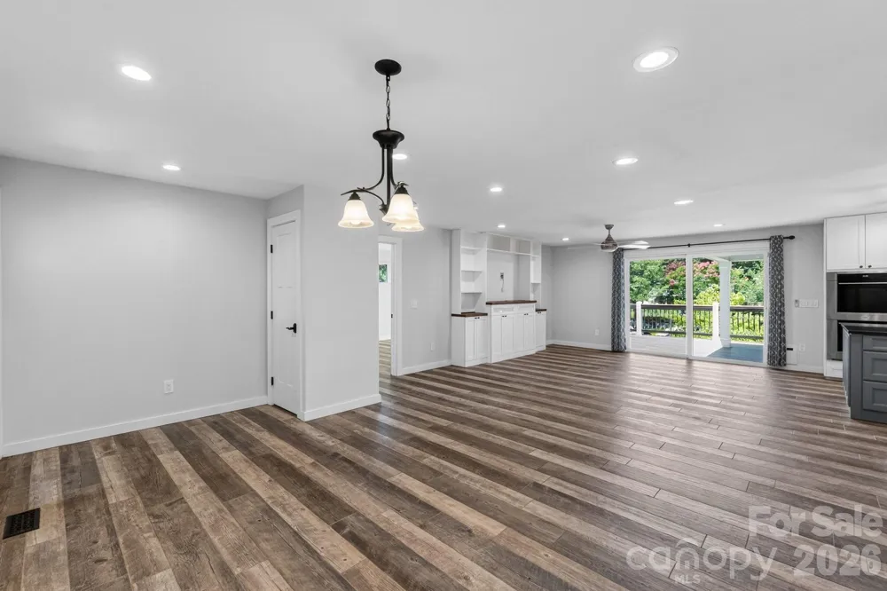 21200 Rio Oro Drive Cornelius, NC 28031